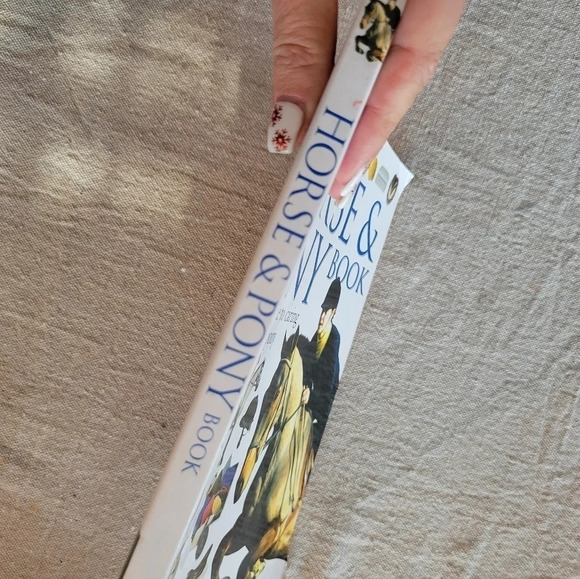 Horse & Pony Book, oversized reference - Picture 4 of 8